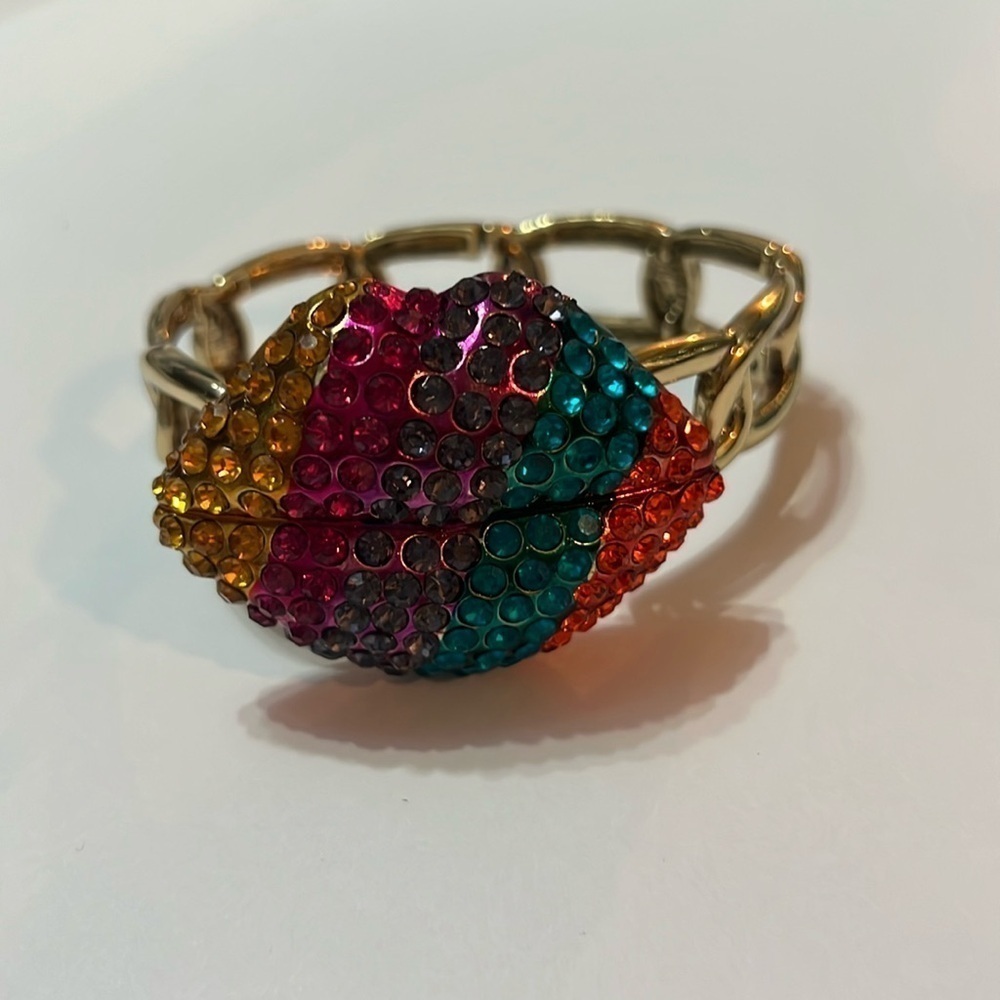 Betsey Johnson rainbow lips, XOXO and ever gorgeous sparkly stretch bracelet